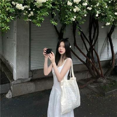 拉莉萨